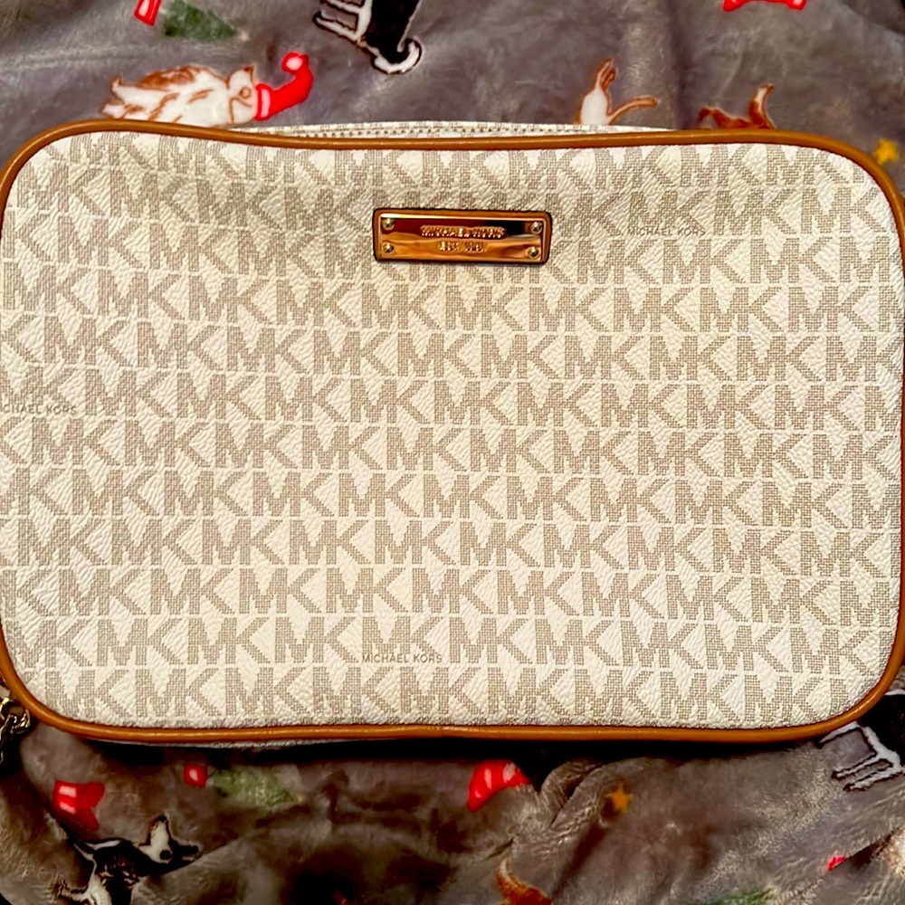 Michael Kors crossbodies LG EW Crossbody NWT